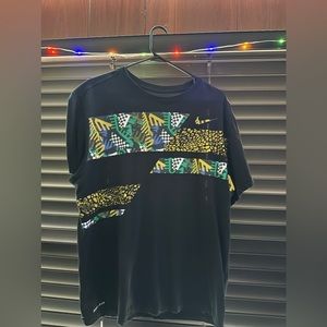 Men’s Nike Shirt Size Large